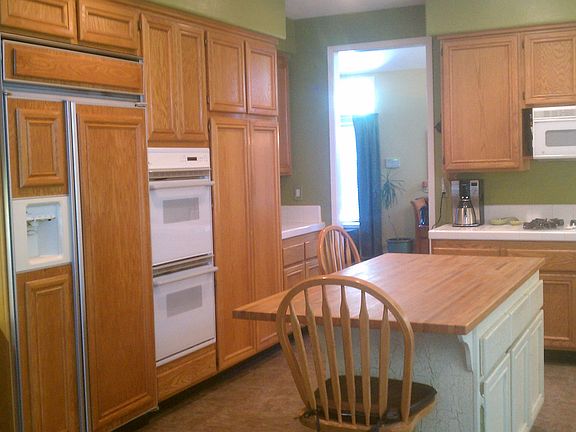 3rd image of 24965 Shoshone Dr