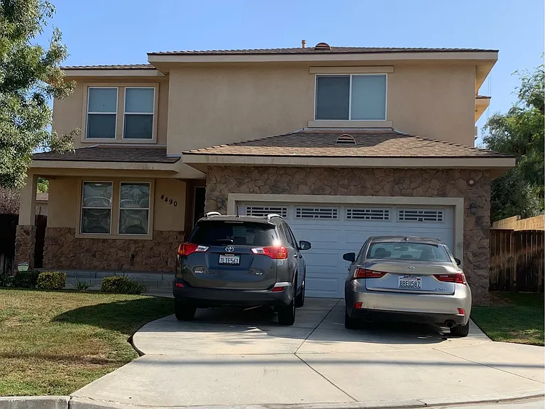 4490 Gabriella Pl — Photo 2