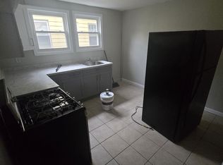 229 Alexander St #2B, Newark, NJ 07106