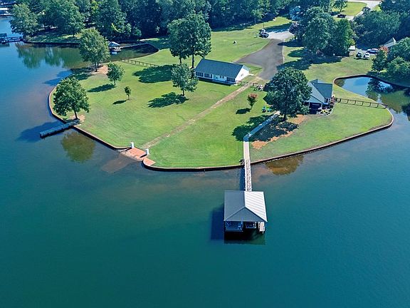 3rd image of 70 Cypress Point Ct