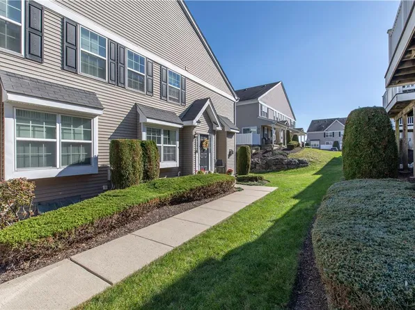 4177 Bunker Hill Dr N, Coopersburg, PA 18036