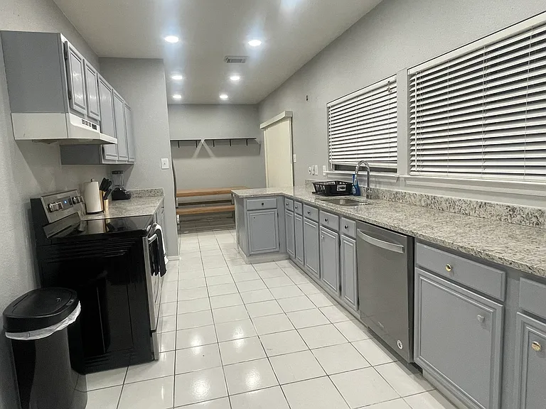 3406 Westmark — Photo 24