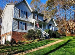 3916 Shakespeare Dr, Hickory, NC 28601