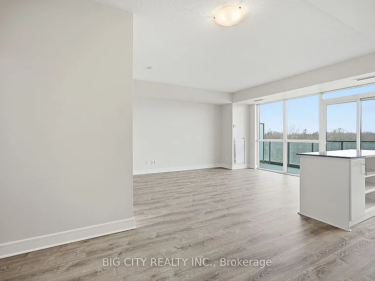 35 Brian Peck Cres #403 — Photo 23