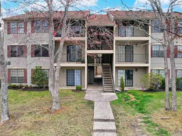 100 Sussex Pl #100, Absecon, NJ 08205