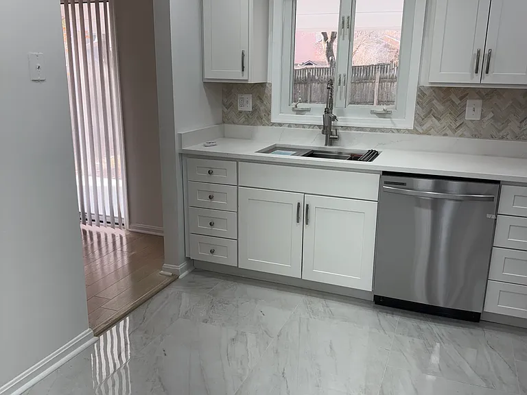 9015 Cheval Ln — Photo 2