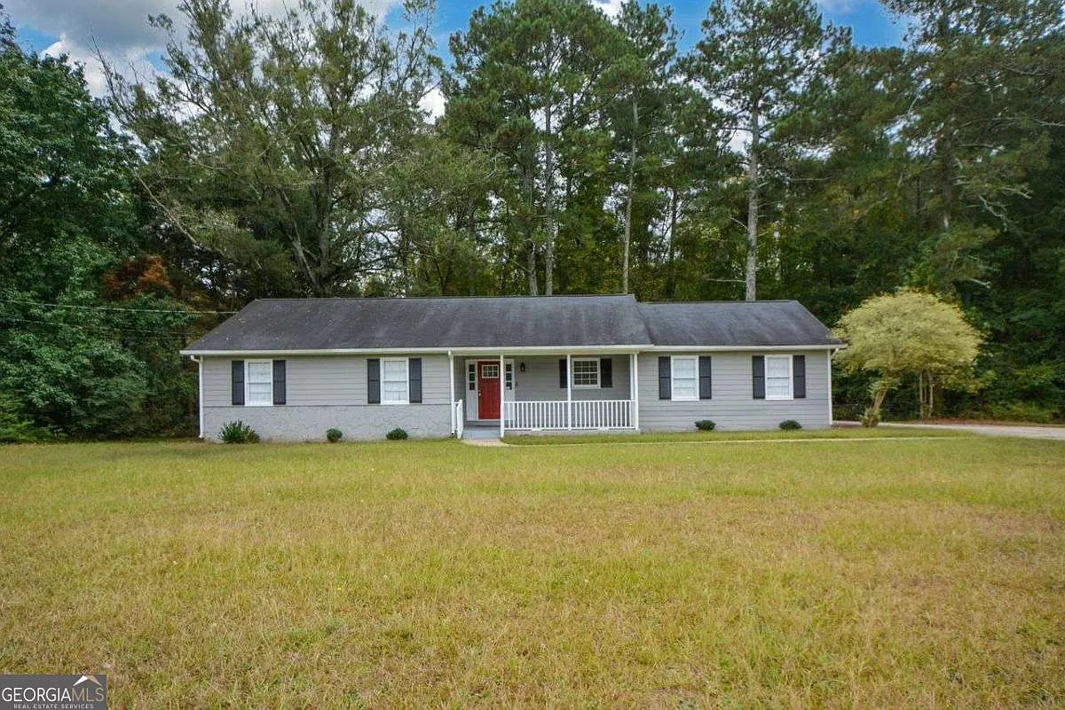 2895 Fairview Rd photo 1