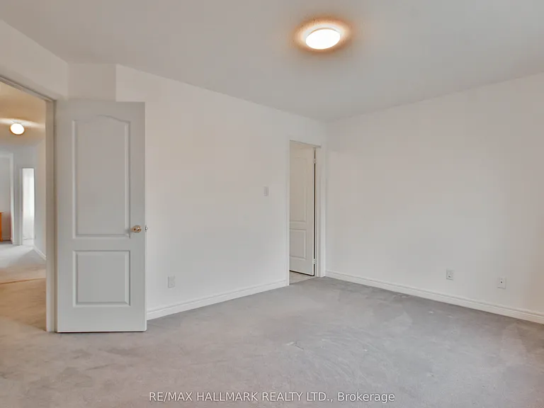 15 Briarglen Rd — Photo 37