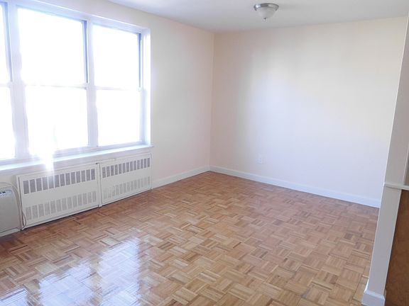 3rd image of 4430 Douglaston Pkwy APT 3C
