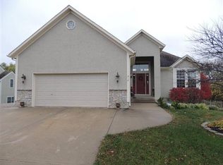 217 Hillside Dr, Baldwin City, KS 66006