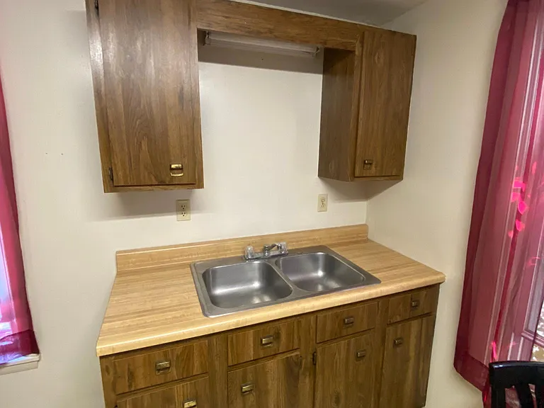 7-16 W Court St #7 — Photo 5
