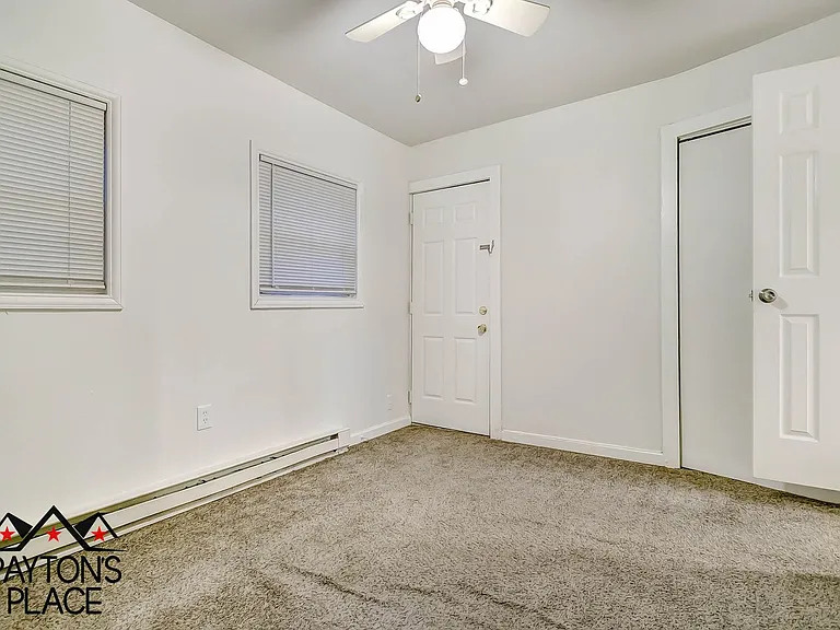 324 34th St SE — Photo 11