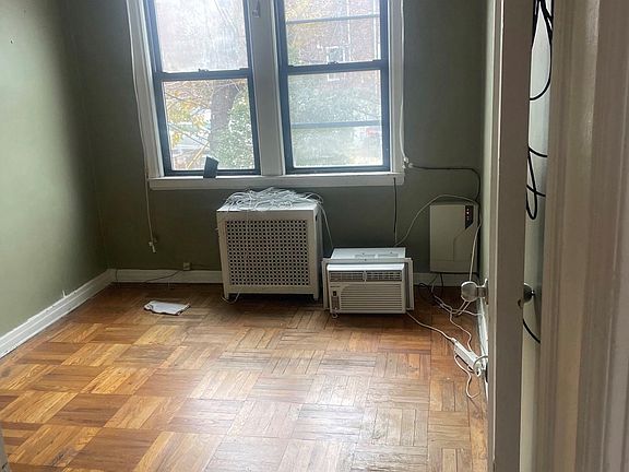 4th image of 7329 52nd Ct Floor 2