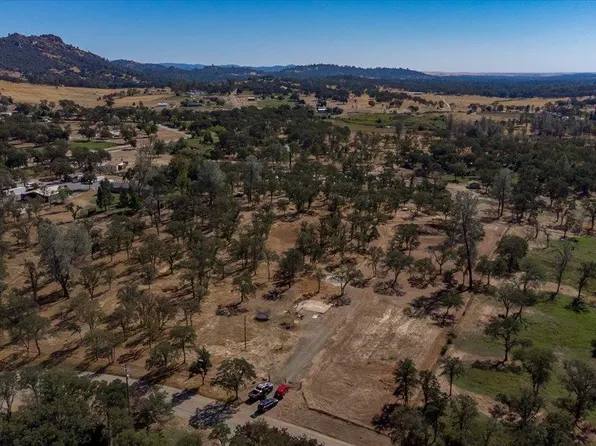 5696 Wolf Trl, Loma Rica, CA 95901
