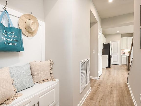 5th image of 116 Roberta Loop