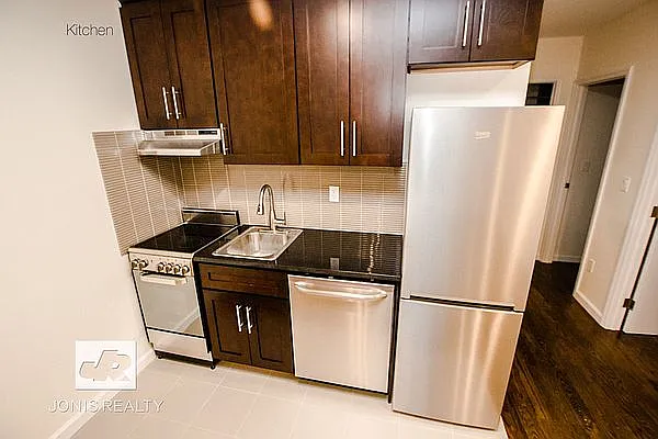 Rented by Jonis Realty | media 2
