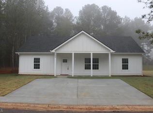 140 Sidetrack Cir, Comer, GA 30629
