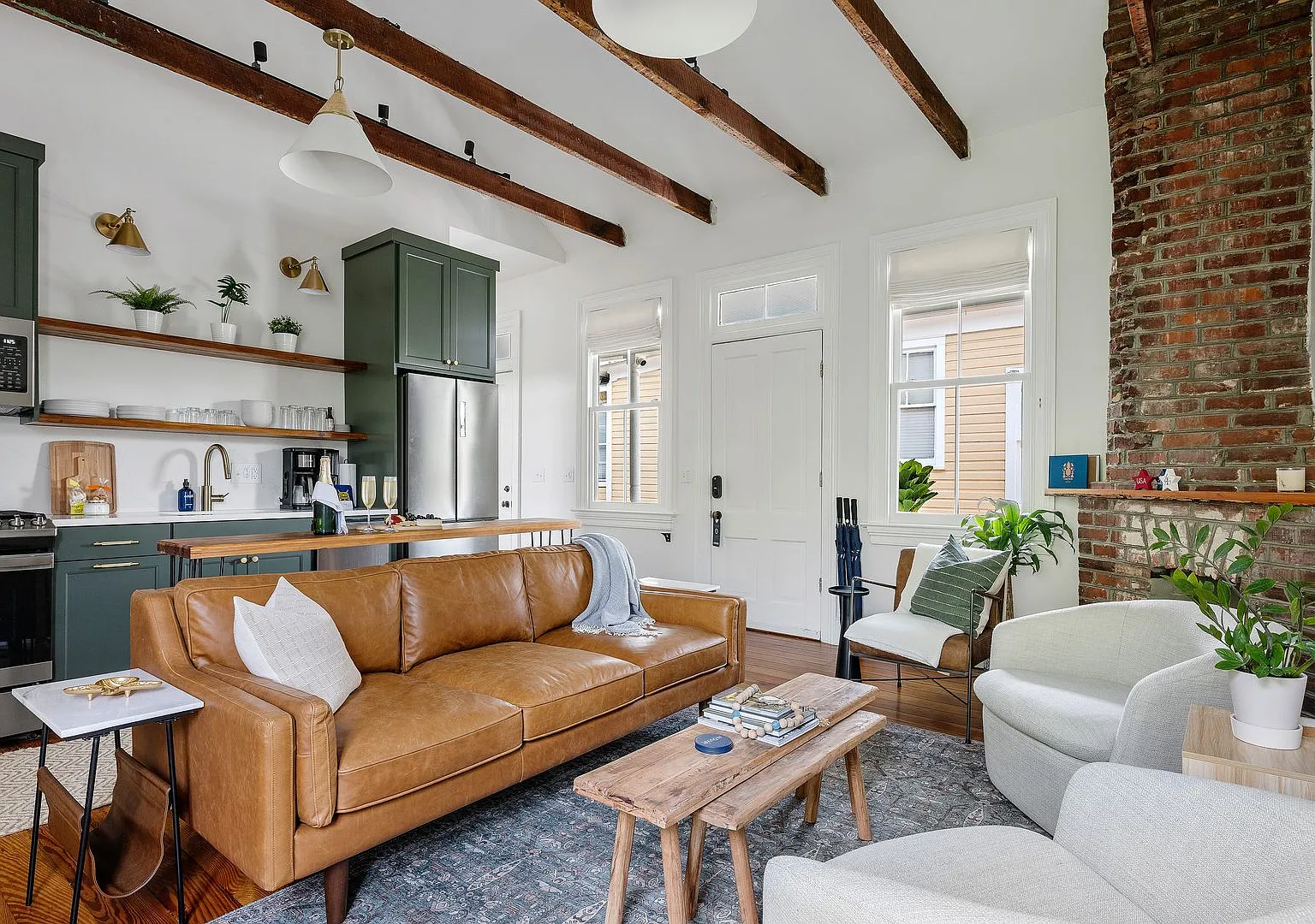Hampton Hideaway- 744 Rutledge Avenue, Unit B — Photo 1
