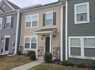 49 Darien Dr, Bunker Hill, WV 25413