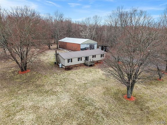 3rd image of 75 Ridge Rd