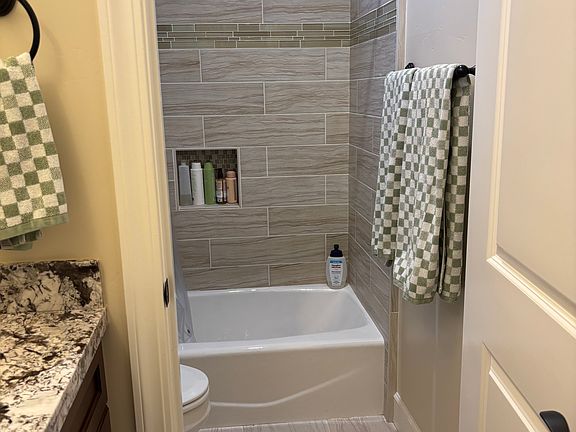 3rd image of 3070 Lucca Ln