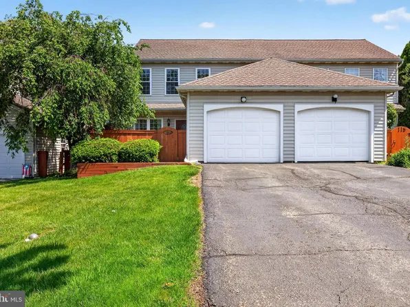 116 Winding Hill Dr, Lancaster, PA 17601