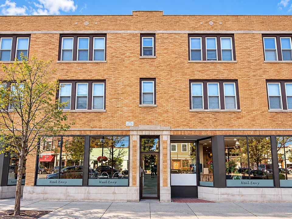 2510 N Lincoln Ave #2A