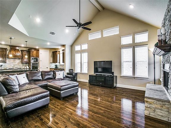 5th image of 11014 Pattison Dr