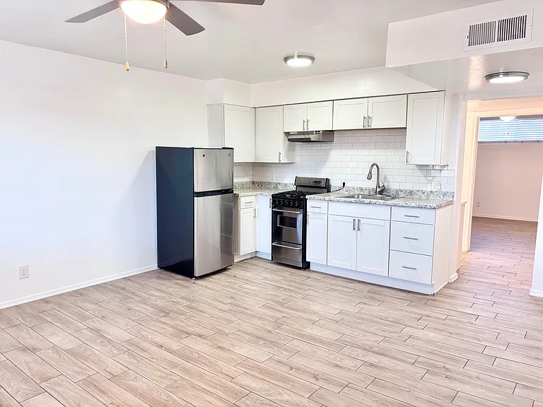 Apache Lofts — Photo 10