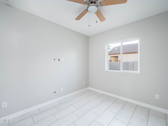 3rd image of 122 6th Ave E Lot 3