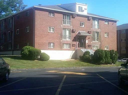 616 Boston Post Rd E — Photo 4