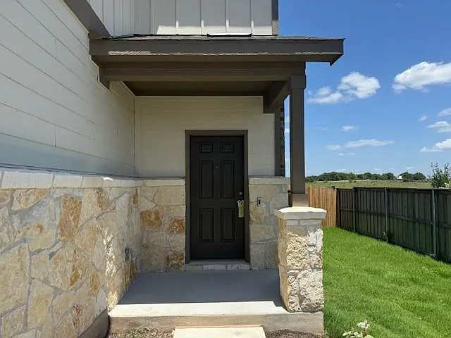 639 Papaya Dr — Photo 8