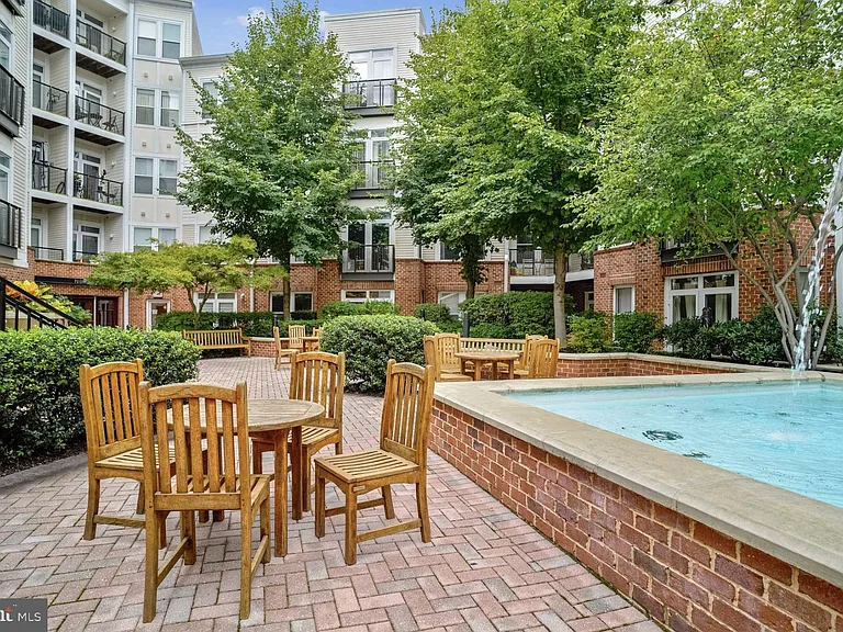 1391 Pennsylvania Ave SE #253 — Photo 25