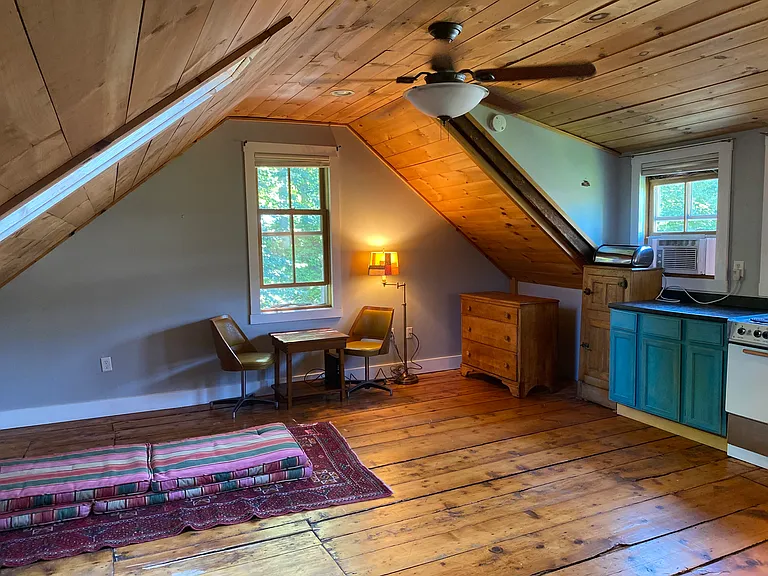 9 Cedar St #4 — Photo 2