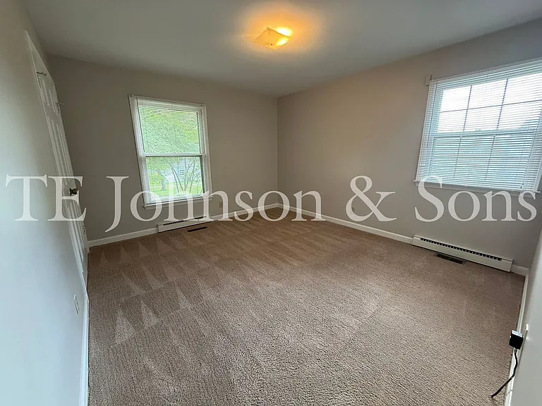 2722 Winslow Ln — Photo 37