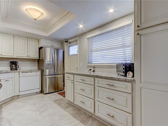 4th image of 1868 Shore Dr S APT 201