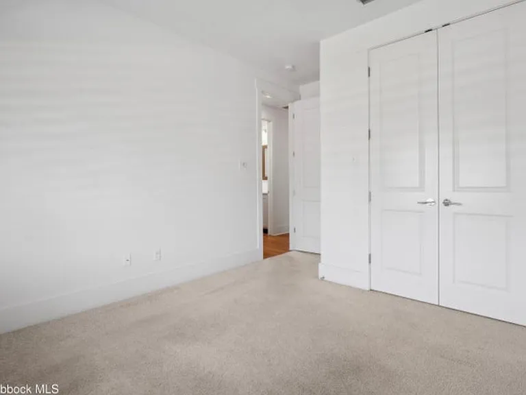 623 N 9th St — Photo 16