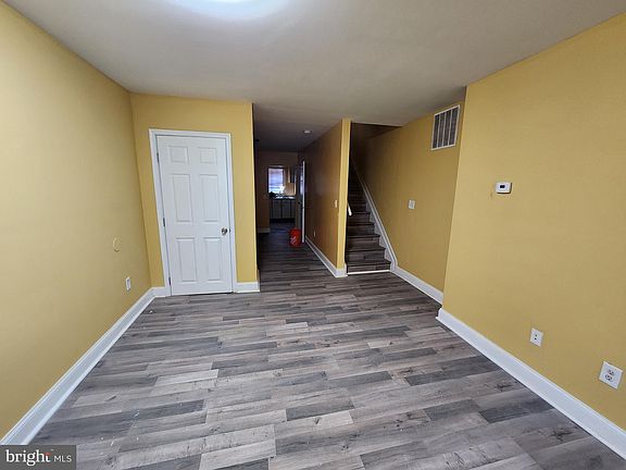5th image of 505 E 26th St