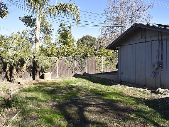 5th image of 182 Hillcrest Dr