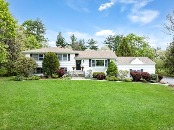 8 Evergreen Row, Armonk, NY 10504