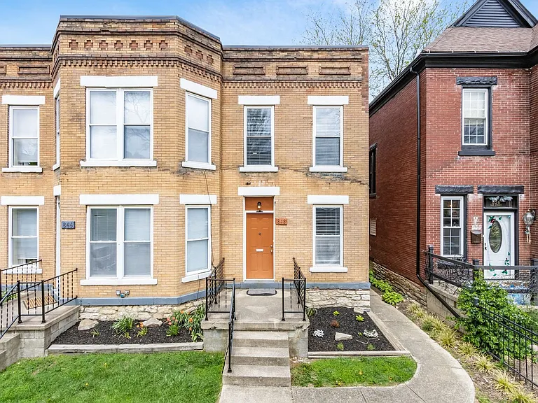 844-848 Oak St — Photo 1