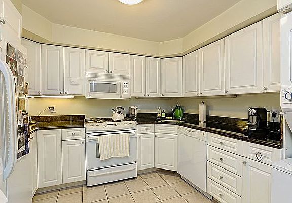 2nd image of 525 W End Ave APT 14H