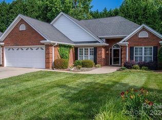 2125 Water Oak Ln, Gastonia, NC 28056