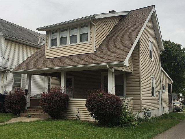 1st image of 320 E Walnut St
