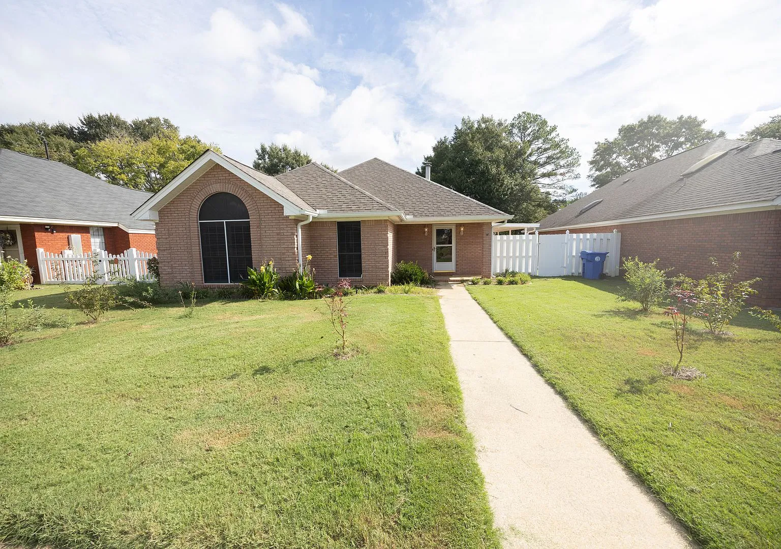 847 Dee Dr. — Photo 1