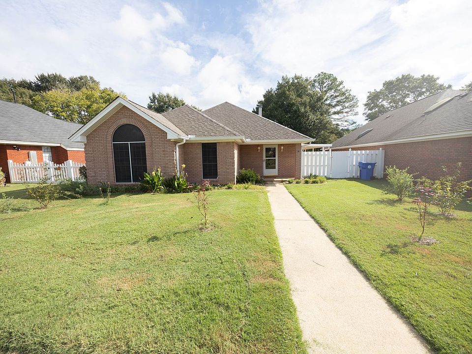 1st image of 847 Dee Dr