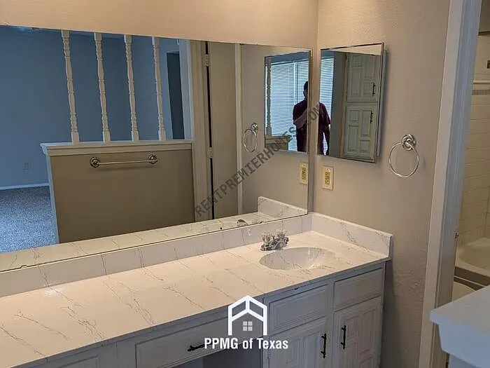 6912 Westglen Dr — Photo 12