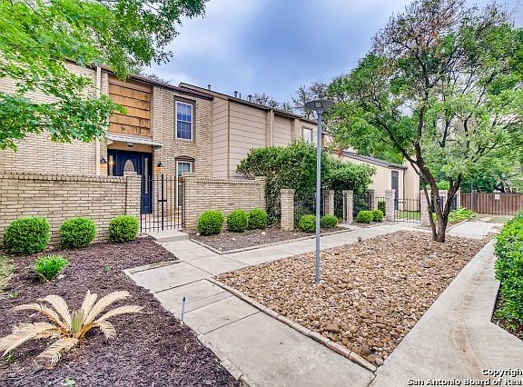 2nd image of 14416 Brook Hollow Blvd