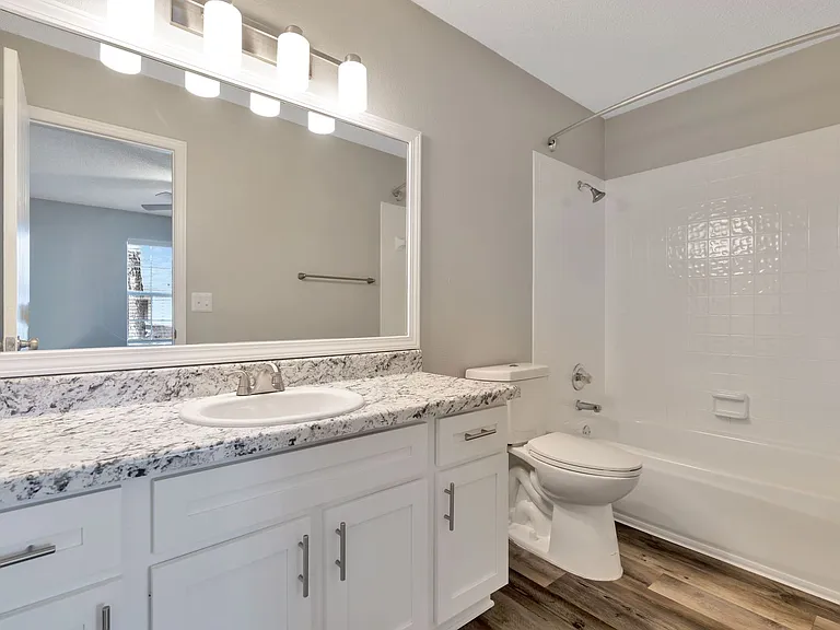 1665 N Boxley Ave — Photo 12
