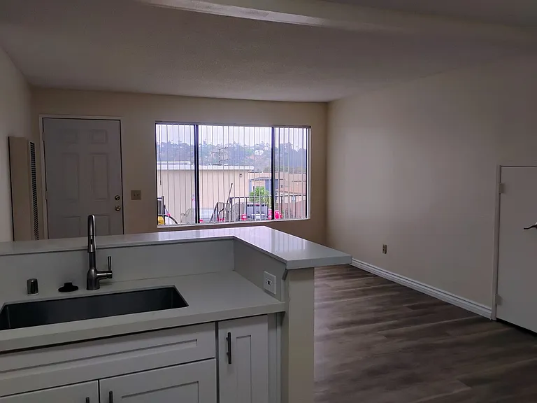 5845-5865 Lauretta St #1-8 — Photo 5